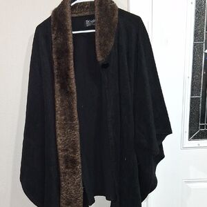 Chic Black Poncho with Faux Fur Trim